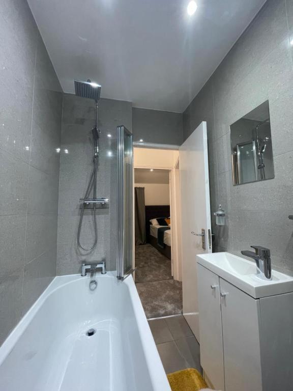 Tooting Lodge London - Cosy 2 Bedroom House With Garden, 5 Mins Walk To Tube Station Exterior foto